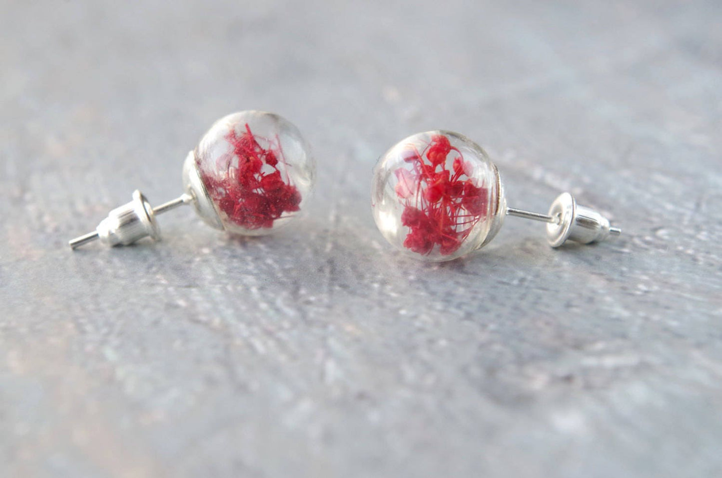 Red flower stud earrings natural flower jewelry small real flower earrings daisy flower botanical glass globe birthday gift Mother's Day
