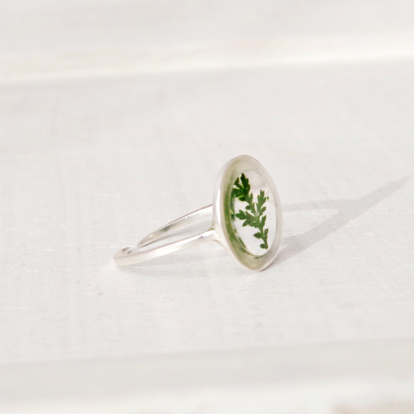 Silver ring with green fern in resin Minimalist adjustable rings for women Botanical jewelry Terrarium jewelry Mothers day gift for her