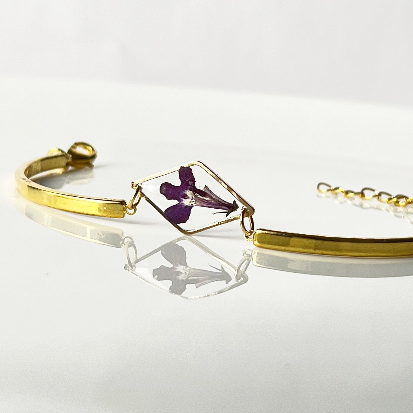 Gold bracelet with lobelia purple in resin Terrarium real flower jewelry Mothers day gift for mom Botanical adjustable bracelet for women