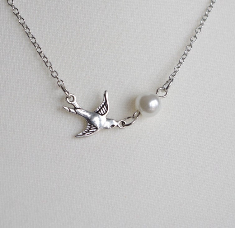 Sparrow necklace Pearl jewelry Simple necklace Bird necklace Christmas gift for her Mothers day gift for women Bridesmaids gift for Grandma