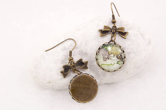 Boucles d'oreilles en bronze ind cabochon carte du monde antique