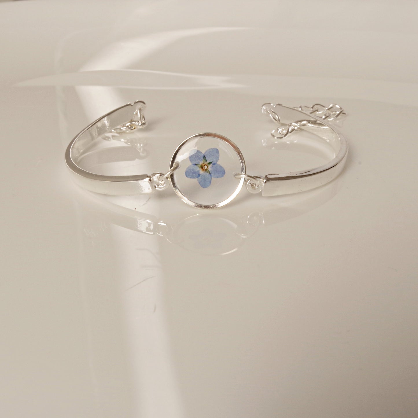 Blue Forget me not bracelet  Pressed flower jewelry  Real flower bracelet Bridesmaid Gift  Remembrance Gift  Natural Botanical
