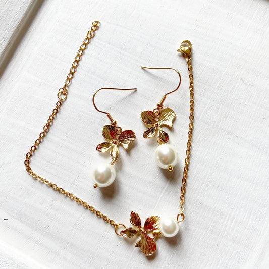 Orchids gold with Pearl Bracelet and Earrings for Bridesmaid Wedding Jewelry Set For Brides. Mother's gift for her
