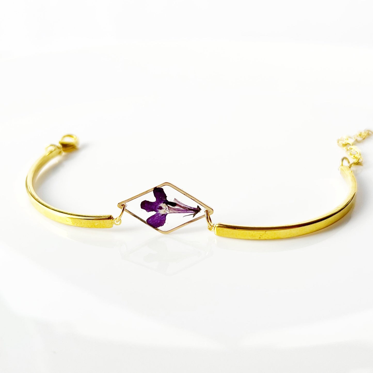 Gold bracelet with lobelia purple in resin Terrarium real flower jewelry Mothers day gift for mom Botanical adjustable bracelet for women