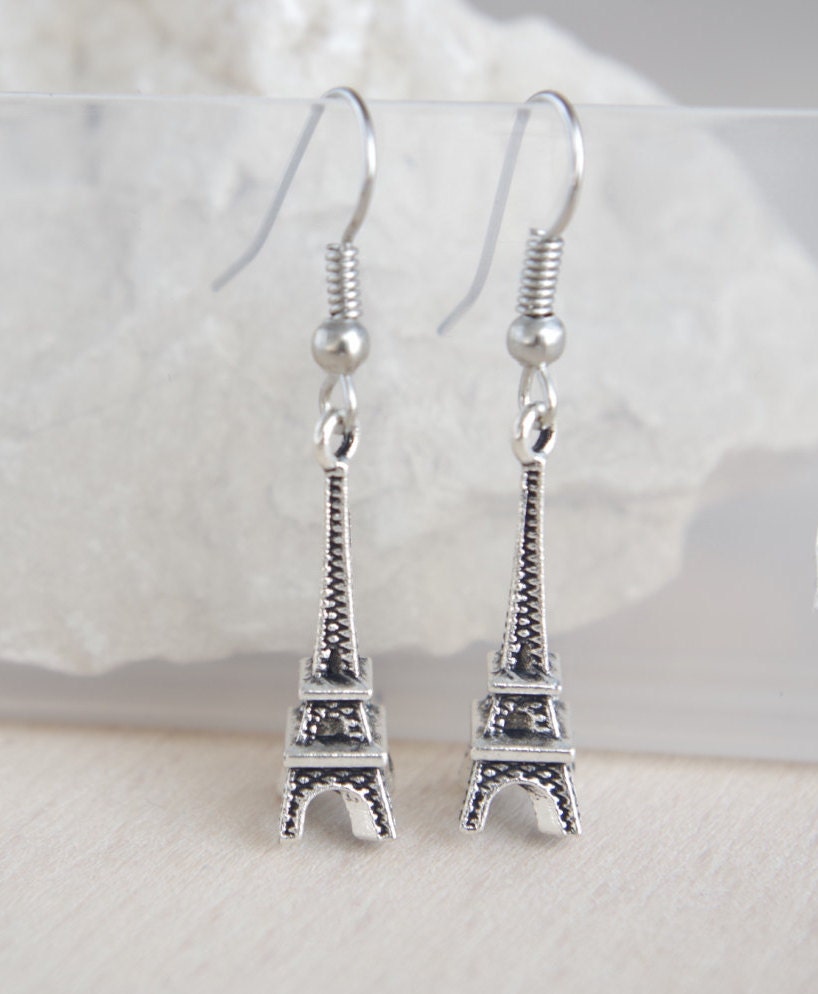 Boucles d'Oreilles Tour Eiffel a Paris  – Élégance Parisienne Pendentif Vintage